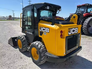 รถตักล้อยาง JCB 3TS-8W Teleskid Compact Loader สีเหลือง พร้อมห้องโดยสาร เครื่องยนต์ดีเซล อุปกรณ์ก่อสร้างสำหรับงานฟาร์มและงานไซต์งาน - Product Image 3