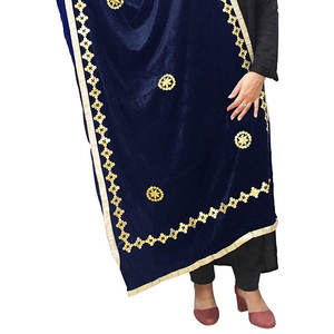 Châles d'étole Kashmiri brodés en velours pur pour femmes d'hiver de style classique-Meilleure vente personnalisable - Product Image 4