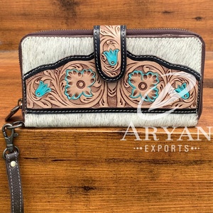 Gran oferta Western Hair On & Hand Tooled Leather Turquoise Floral Wristlet Wallet para mujeres Western Cowhide Credit Card Wallets - Product Image 1