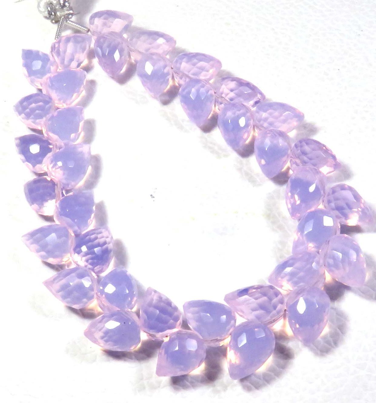 สีม่วงอมชมพู