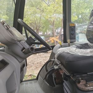 Chargeuse-pelleteuse sur pneus CAT 420F/420F2 d'occasion de haute qualité à vendre, en bon état, composants principaux : boîte de vitesses, pompe, moteur testé - Product Image 4