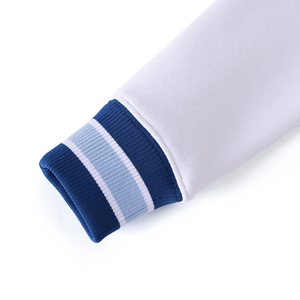 Sweat-shirt unisexe en molleton doublé pour l'hiver, col rond, avec poche, style universitaire, de la marque Spelman College, blanc, avec double bande bleue et bordure côtelée - Product Image 5