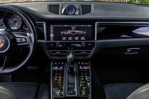 รถ SUV ปี 2022 M-ACAN AWD สภาพดีเยี่ยม เกียร์อัตโนมัติ 7 สปีด เครื่องยนต์เสียงดี 2 ลิตร I4 261 แรงม้า - Product Image 3