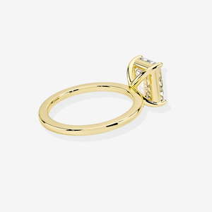 Bague solitaire en or 18 carats avec diamant de laboratoire taille radiant – Collection de bagues de luxe - Product Image 3