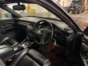 AUDI S8 USADO CON VOLANTE A LA IZQUIERDA/DERECHA - Product Image 3