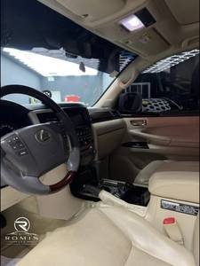 Lexus LX 570 Usado del 2015, SUV de Lujo, 5.7L V8, 4x4, Automático, 7 Plazas |   Listo para Exportar - Product Image 2