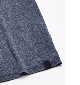 T-shirt à col en V pour homme de la marque Venice Burnout - Product Image 5