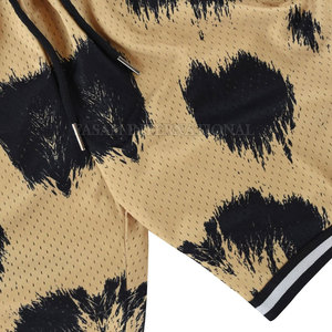 Shorts en maille respirante en polyester pour adulte, style unique, sublimation. - Product Image 6