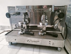 Máquina de Espresso Vibiemme VBM de 2 Grupos al por Mayor, Ideal para Cafeterías, Hoteles y Baristas Profesionales - Product Image 4