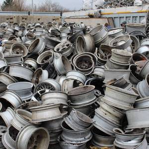 Déchets de jantes en aluminium usagées, matériau de recyclage de jantes de voiture, déchets de jantes en alliage pour le recyclage des métaux et l'exportation en vrac - Product Image 6