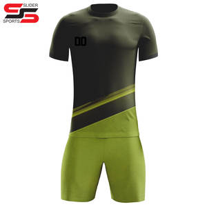 Ensemble complet d'uniformes de football respirants personnalisés, maillot sublimé à manches courtes pour l'été - Product Image 6