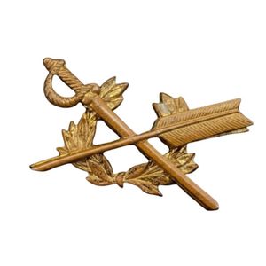 Pin de solapa de oro personalizado Premium, insignia de Metal de alta calidad, fabricante OEM ODM, suministro al por mayor a granel - Product Image 1