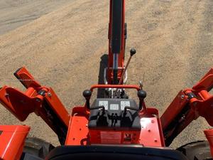 Chargeuse-pelleteuse diesel Kubota M62 TLB à vendre - Product Image 6