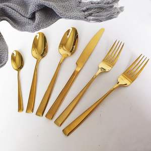 Juego de Cubiertos Reutilizables Ecológicos de Latón y Acero Inoxidable - Utensilios Sostenibles de Estilo Moderno y Lujoso para Decoración del Hogar y Bodas - Product Image 1