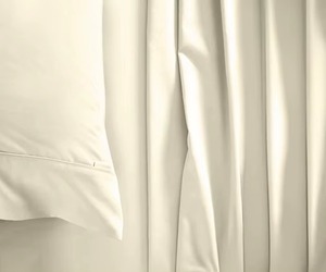 Sábana de Cama King Size de Algodón 100% de Primera Calidad, Antialérgica, para Uso Doméstico, Hospitalario y Hotelero, Disponible a Precio Competitivo - Product Image 4