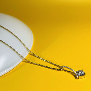 Colgante curvo de diamante Natural de oro amarillo de 14K de alta calidad H I corte brillante redondo SI3 I1 claridad GGL certificado al por mayor - Product Image 1