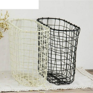 Panier de fruits d'offres chaudes avec des finitions antiques et une corbeille de fruits de style de luxe en métal de fer pour des utilisations de décoration de table - Product Image 1