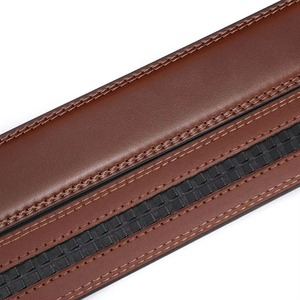 Vente en gros de ceintures en cuir véritable avec logo personnalisé boucle en acier faite à la main stock d'usine en cuir de vachette - Product Image 4