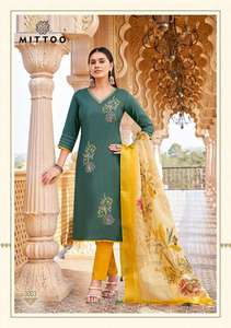 Conjunto Kurti de Seda Viscosa de Último Diseño con Pantalón y Dupatta Estampada para Mujer, Ropa Festiva, por Exportación - Product Image 4