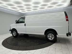 Elite Utilisé 2022 Ex-press Car-go 2500 RWD - Product Image 3