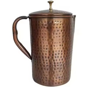 Pichet en cuivre fini gaufré de grande taille pour servir de l'eau à la maison dans la cuisine - Product Image 2