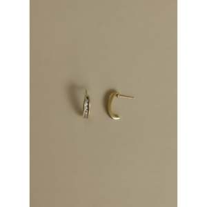 Vintage 14k J Diamond <b>Earrings</b> Elegant and Luxurious Vintag - Product Image 2