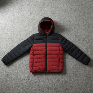 Chaqueta de Invierno con Capucha y Detalles de Plumas, Diseño Personalizado y Elegante para Hombre, Moda 2026 - Product Image 1