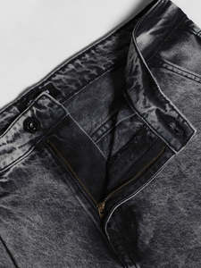 Pantalones vaqueros para hombre de tiro alto gris oscuro lavados a la piedra personalizados de alta onza Hip Hop estilo utilitario bordado directo del fabricante - Product Image 4