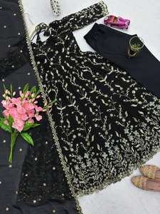 Traje Salwar de Tres Piezas de Alta Calidad, 100% Seda Fandy, Bordado Intenso, Mangas Largas, Estilo Elegante para Fiesta - Product Image 4