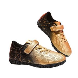 Zapatos de fútbol coloridos para niños con combinaciones de colores modernas y tacos gruesos, calzado cómodo para entrenamiento y deportes. - Product Image 5