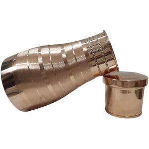 Bouteille d'eau en cuivre pur faite à la main pour la chambre à coucher magnifiquement gravée avantage ayurvédique traditionnel - Product Image 4
