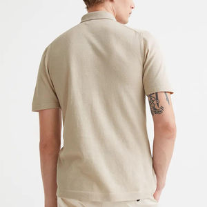 เสื้อเชิ้ตผู้ชายสีพื้นระบายอากาศได้ดี ปี 2025 ขายส่ง พร้อมบริการสกรีนโลโก้ตามสั่ง ผลิตจากผ้าฝ้ายออร์แกนิค รับผลิตแบบ OEM - Product Image 3