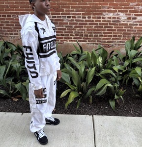 Vente en gros Veste matelassée en toile légère unisexe avec doublure en coton fermeture éclair imperméable en nylon capuche décontractée avec logo OEM personnalisé - Product Image 5