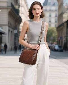 Bolso bandolera de cuero elegante Bolso de hombro moderno con diseño aerodinámico, correa ajustable, cierre seguro y estilo elegante - Product Image 4