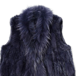 Vente chaude Design élégant fourrure de lapin raton laveur pull en tricot fourrure femmes gilet de fourrure avec gland - Product Image 3