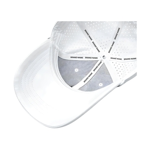 Gorra de Golf de Alto Rendimiento con Logotipo Personalizado, 6 Paneles, Impermeable, con Detalle de Cuerda, Cierre Ajustable, Soporte para Tees y Marcador de Pelota Magnético - Product Image 3