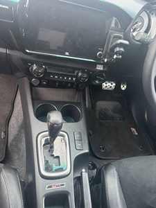 TOYOTA HILUX GR 2 SPORT 2025 RHD PICKUP DE PRIMERA MANO EN PERFECTO ESTADO - Product Image 2