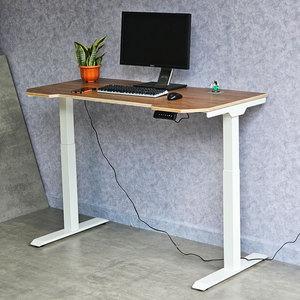 Escritorio de Juegos Moderno de Lujo en Madera, 140x70cm, Superficie de Carbono, Altura Ajustable Eléctricamente GD68074 - Product Image 5