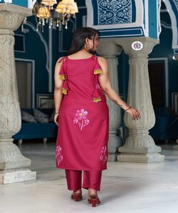 ชุดเสื้อผ้าพื้นเมืองผ้าเครปฝรั่งเศสพิมพ์ลายพื้นด้านล่างพร้อมชุดเทศกาล dupatta - Product Image 2