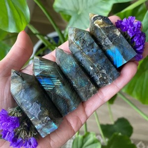 Vente en gros de tours de labradorite naturelle, pierres précieuses en vrac pour collectionneurs et espaces de méditation, disponibles à bon prix - Product Image 4