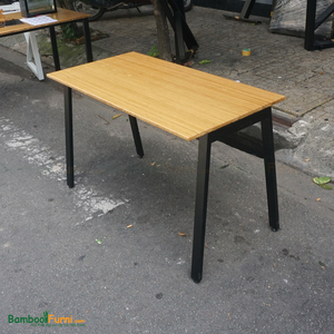 โต๊ะทำงานไม้ไผ่ขาเหล็กสำเร็จรูป AtonBamboo ขนาด 120x60 ซม. สำหรับใช้ในบ้านและสำนักงาน - Product Image 3