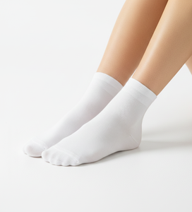 Chaussettes longues pour femmes Daily Harmony Wear, en coton riche, respirantes, extensibles, coupe régulière, multicolores, ensemble confortable - Product Image 4