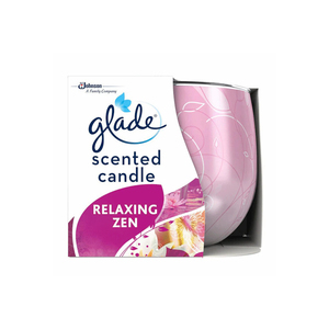 Glade Candle 120g Relaxing Zen está hecho con una fórmula de combustión lenta, asegurando una fragancia duradera y un ambiente tranquilo. - Product Image 3