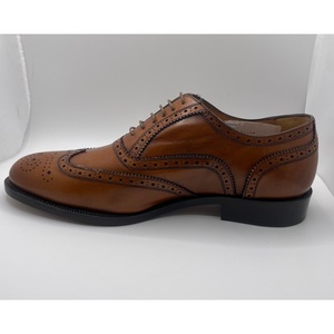 Chaussures Oxford en cuir artisanal de luxe pour hommes, fabriquées en Italie - Product Image 2