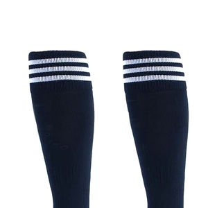 Chaussettes de sport tricotées antidérapantes de meilleure qualité avec logo personnalisé pour hommes avec des couleurs personnalisées et un design football/football - Product Image 6