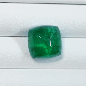 Émeraude zambienne 100% naturelle, 6,82 carats, forme coussin, couleur vert moyen, pierre de naissance de mai, pour la fabrication de pendentifs au meilleur prix - Product Image 3