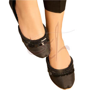 Khussa pour femmes en soie brute de couleur unie fabriquée au Pakistan, service OEM, faible MOQ - Product Image 2