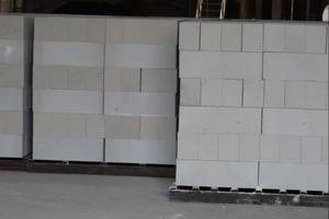 Bloc AAC de 0.015 mètres cubes: matériau de construction compact et léger offrant une isolation thermique supérieure, résistance - Product Image 2