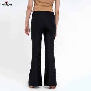 Pantalon de survêtement en satin de haute qualité personnalisé pour femmes pantalon évasé d'hiver avec design et logo à l'avant plat - Product Image 2