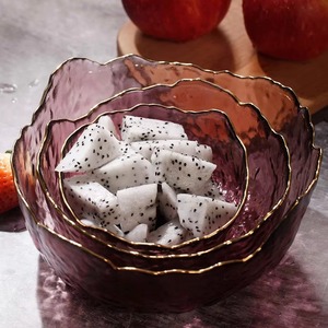 Ensemble de 3 bols décoratifs en résine blanche fabriqués à la main au design moderne unique pour la table de salon ou les fêtes d'Inde - Product Image 4